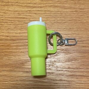 💫FREE with purchase keychain